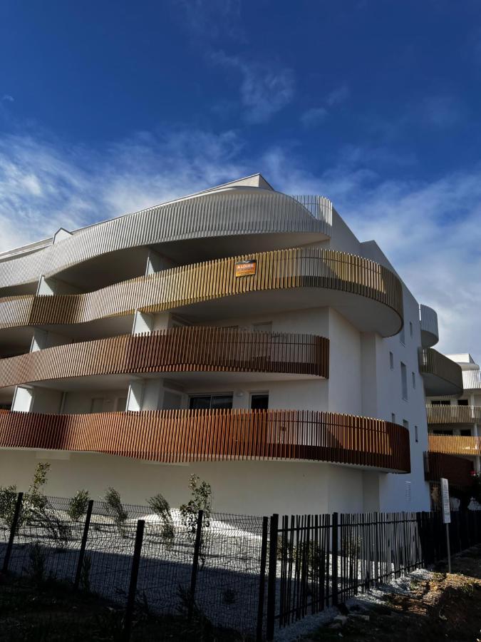 T2 Neuf + Piscine, 5 Mn A Pied Des Plages Serignan Exterior photo